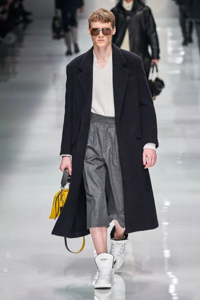 Look 9